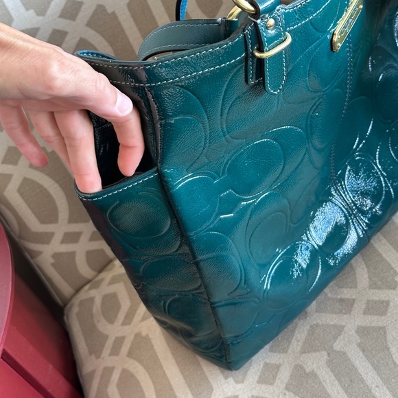 Coach Teal Blue Embossed C logo Tote with side pockets Y2K 2012 NWOT - Picture 5 of 16